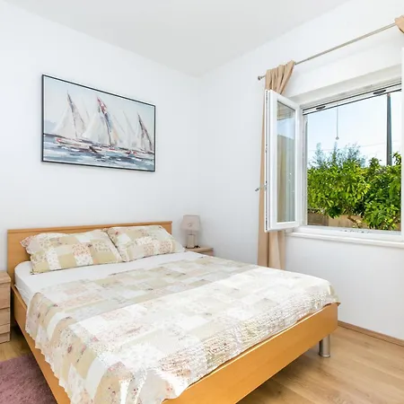 With Parking Space - 24167 Apartman